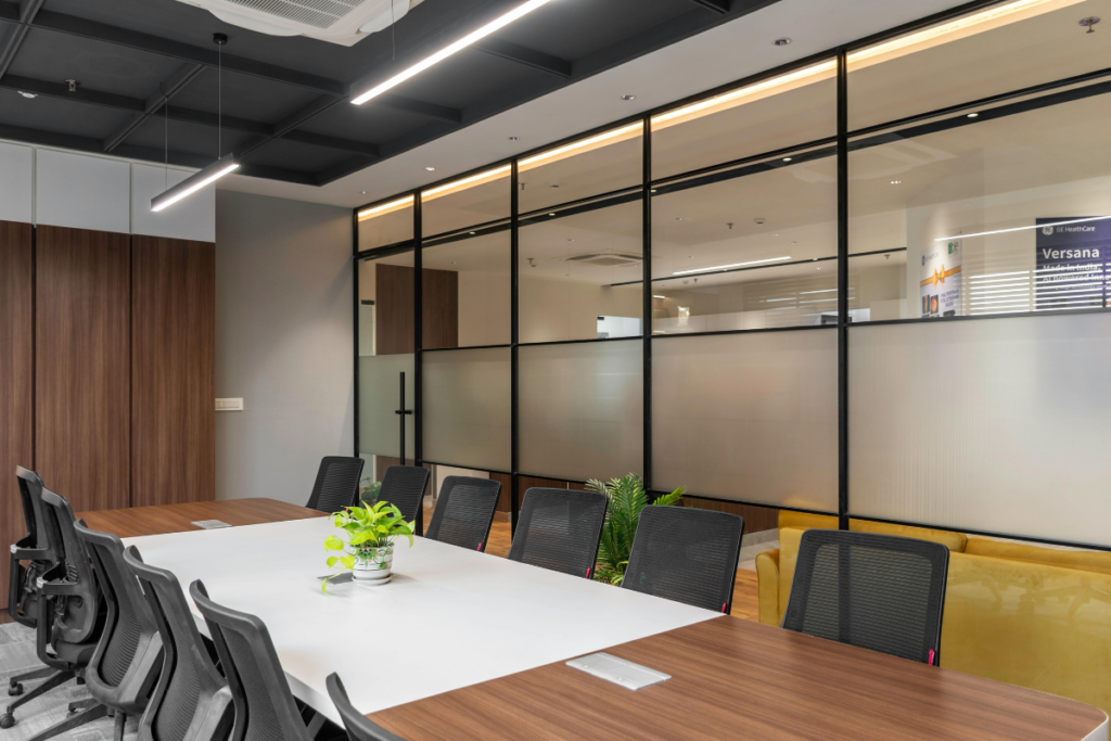 Hot Desk vs Dedicated Desk vs Private Cabin - Know the Difference